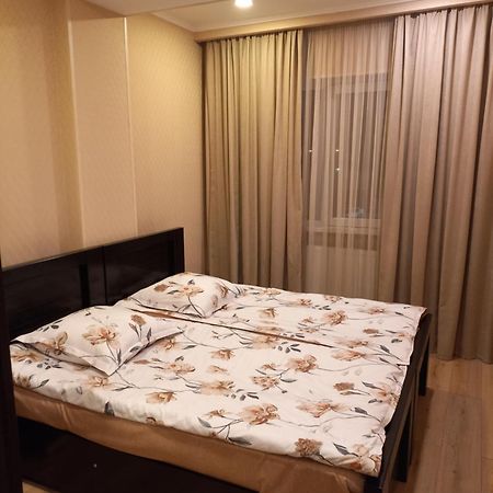 Grigol'S Apartament Tbilisi Bagian luar foto