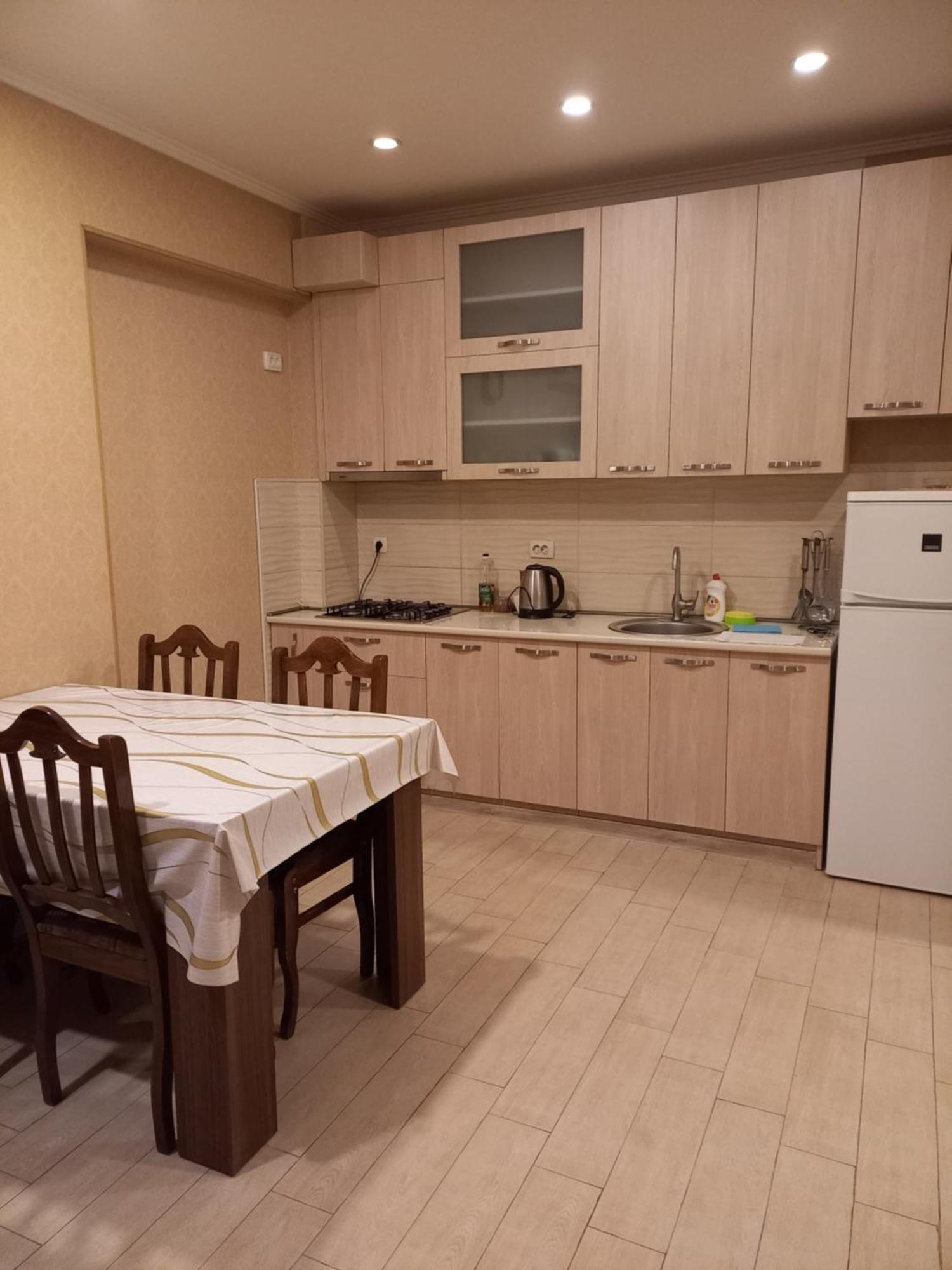 Grigol'S Apartament Tbilisi Bagian luar foto